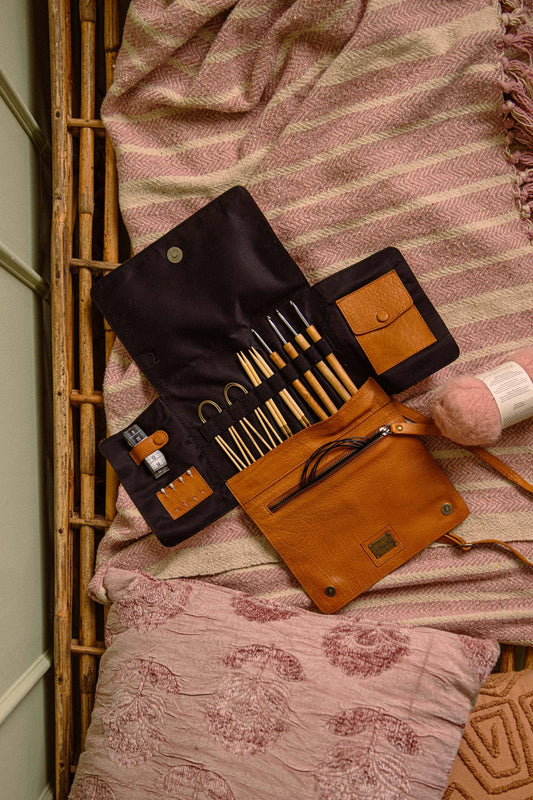 Gro Crossbody