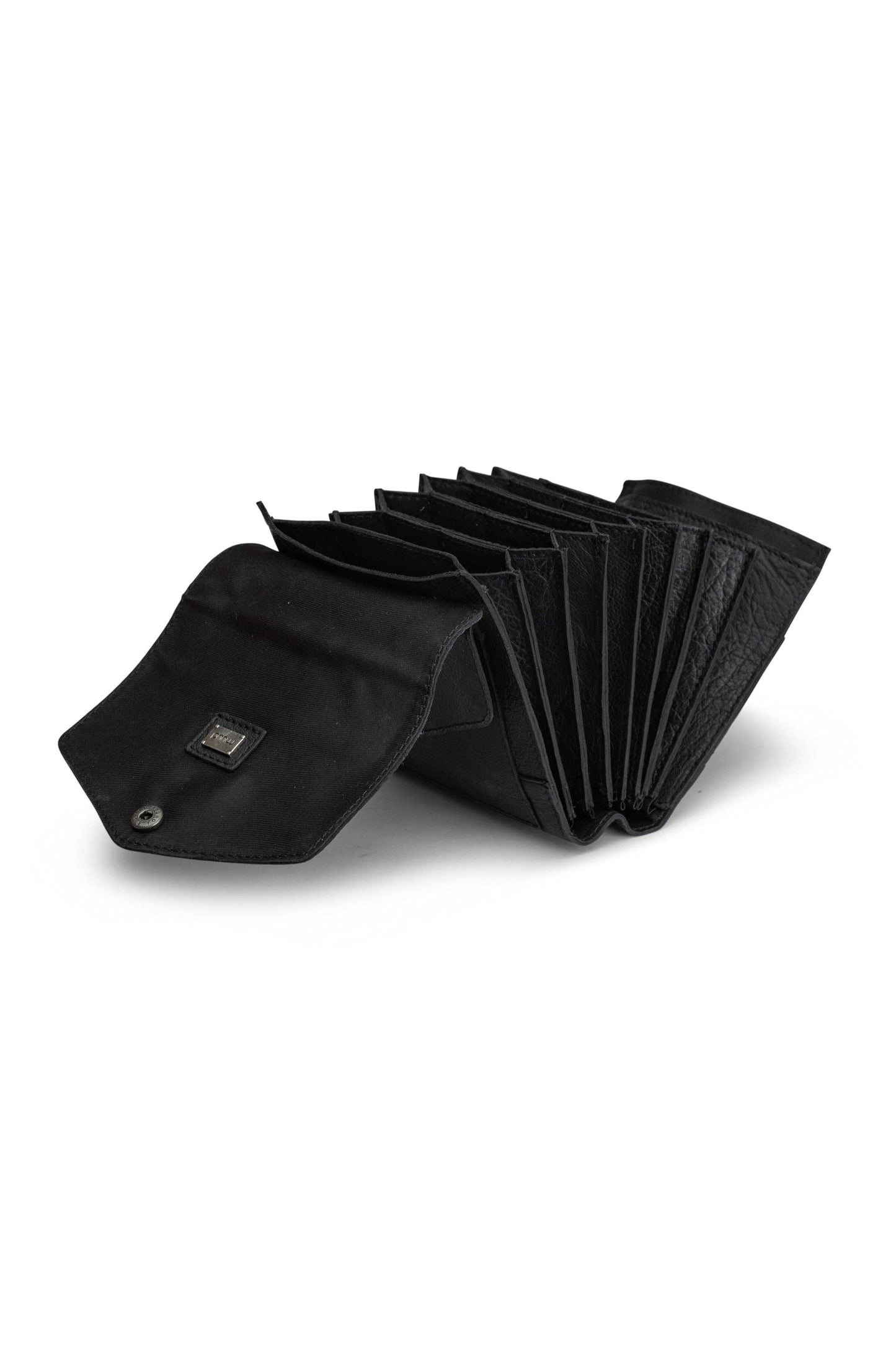 Betina Needle Case: Black / One size