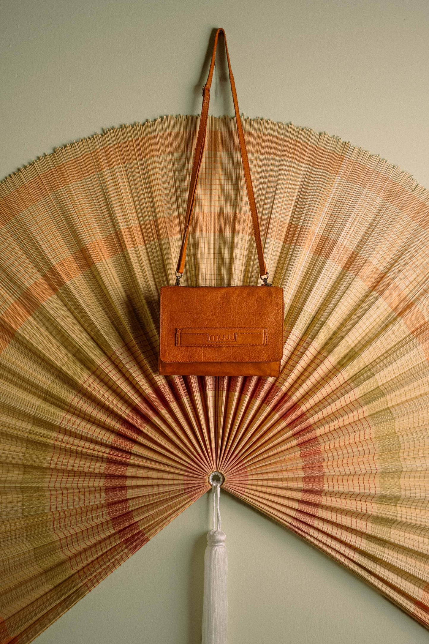 Gro Crossbody