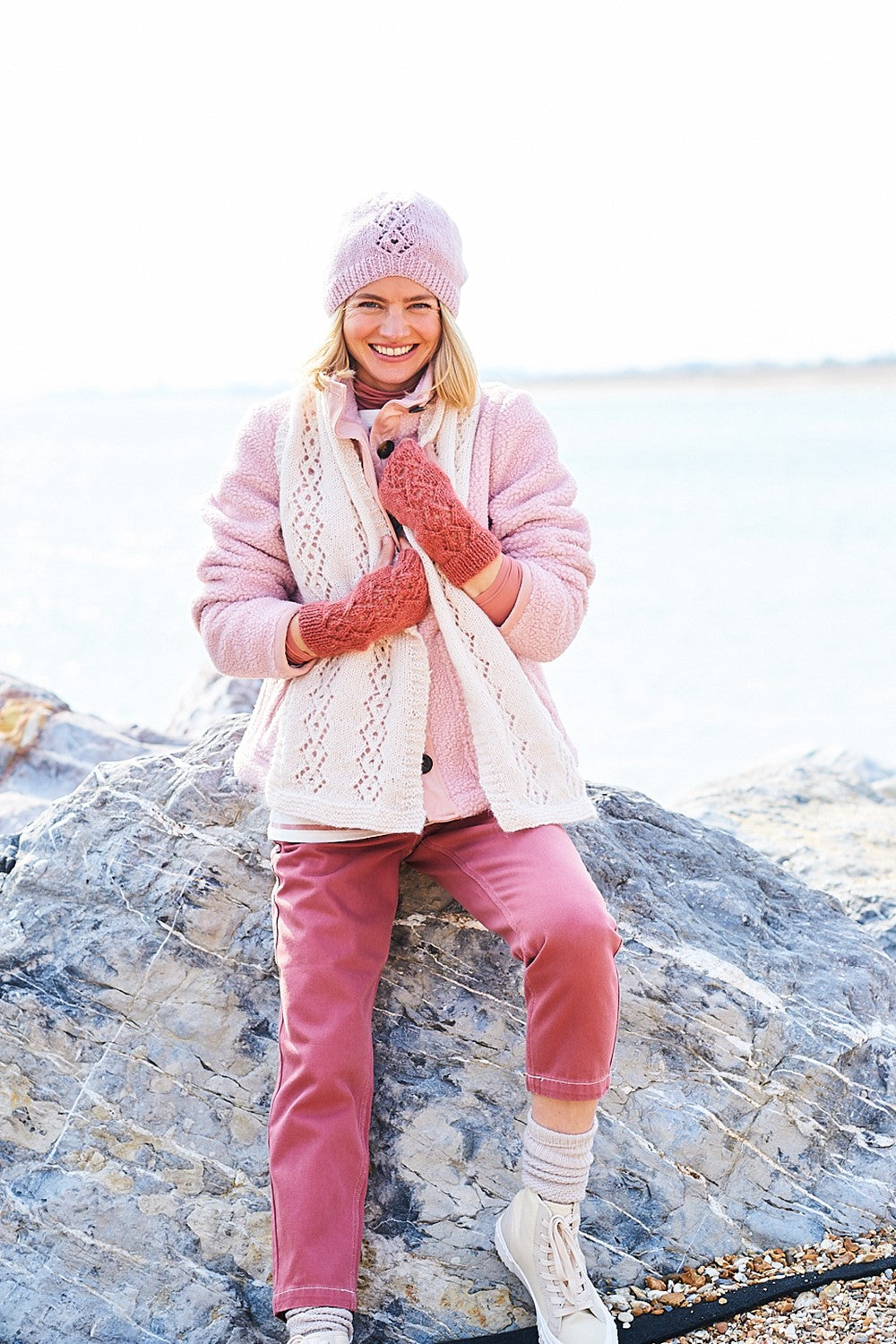 Aran winter accessories pattern from Stylecraft | 9930