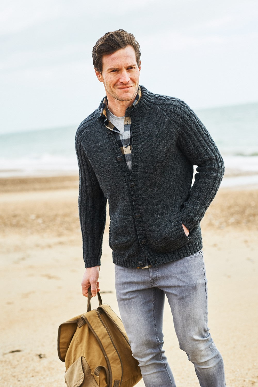 DK Men’s Cardigan pattern from Stylecraft | 9866