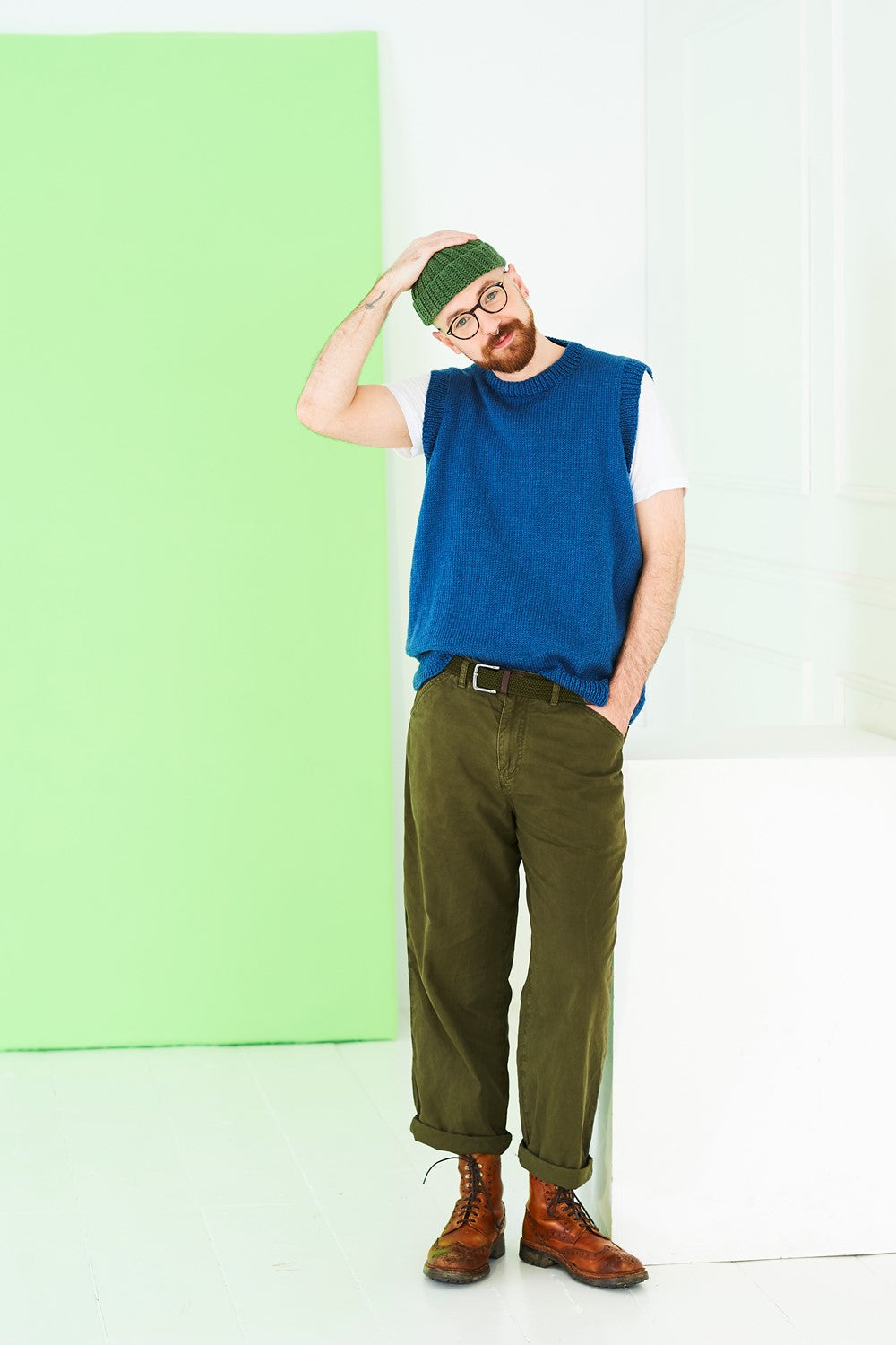 Men’s Tank Top Sweater Vest patterns | Stylecraft 10234