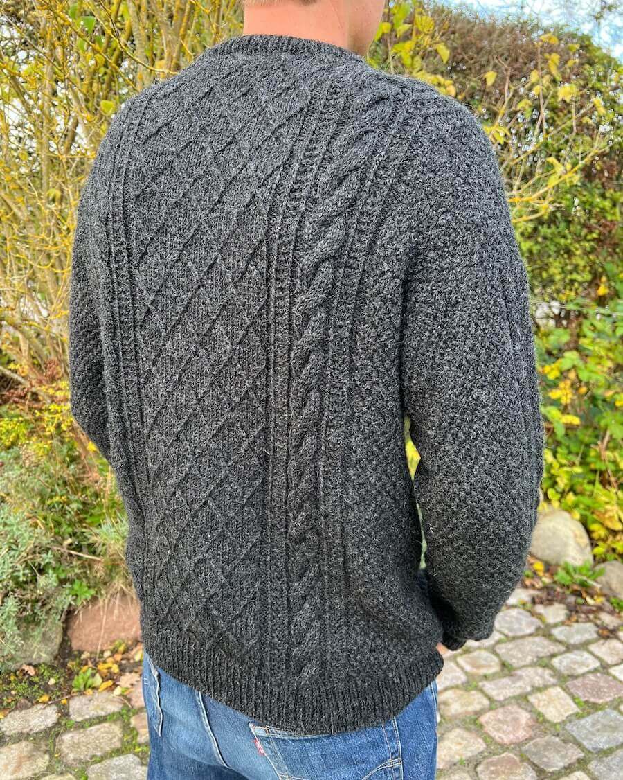Moby Sweater Man | Petite Knit patterns