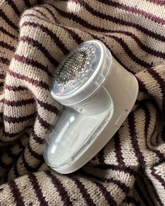 Lint Remover | Petite Knit