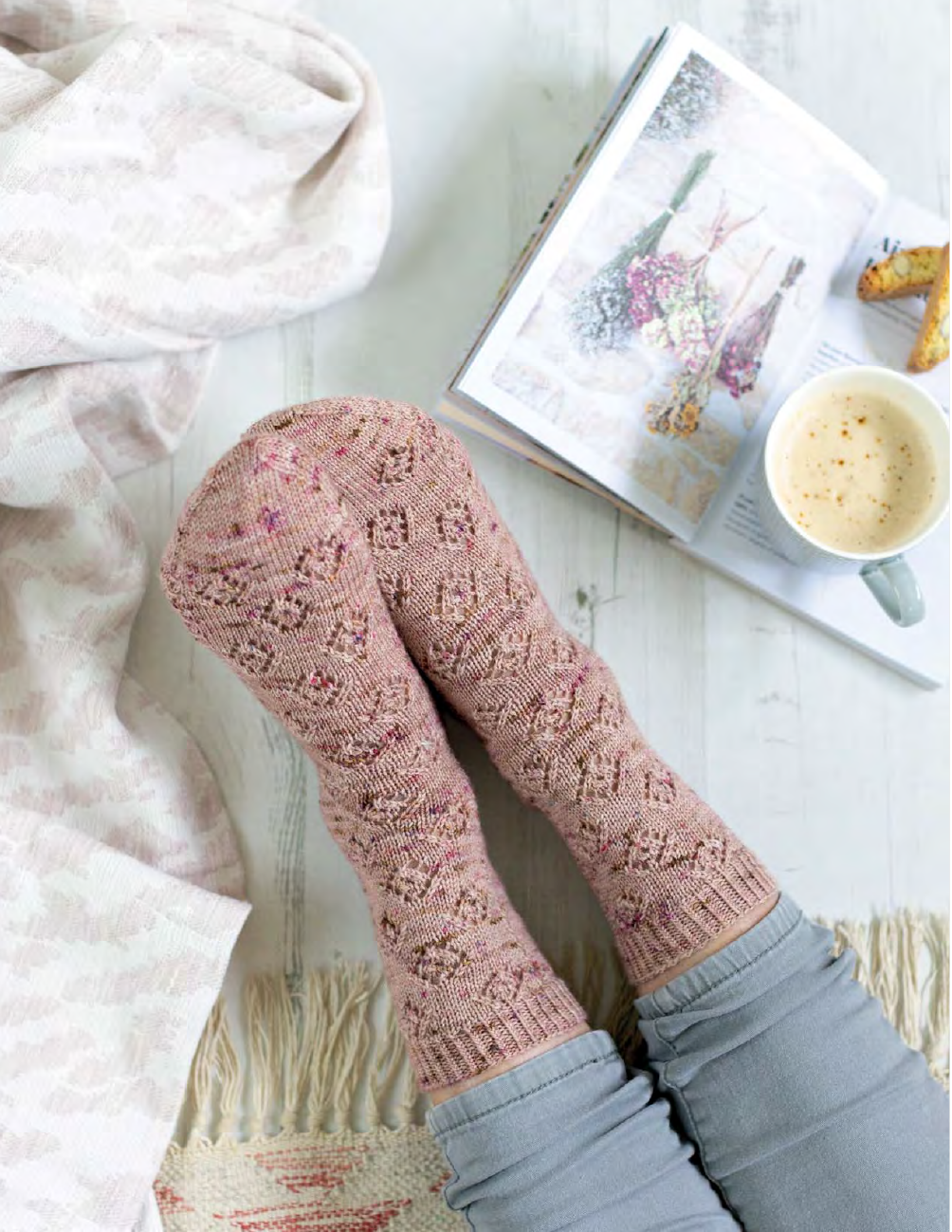 The sock knitting Bible | Lynne Rowe