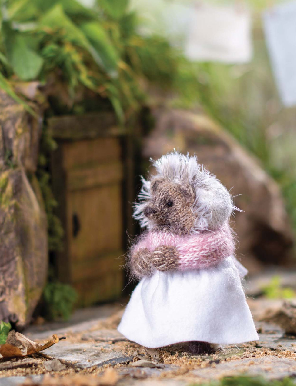 Knitting Peter Rabbit | Clare Garland