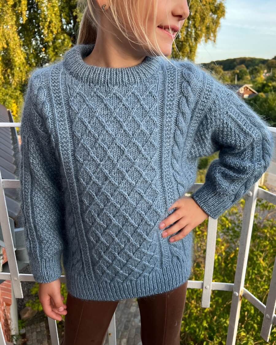 Moby Sweater Junior | Petite Knit patterns