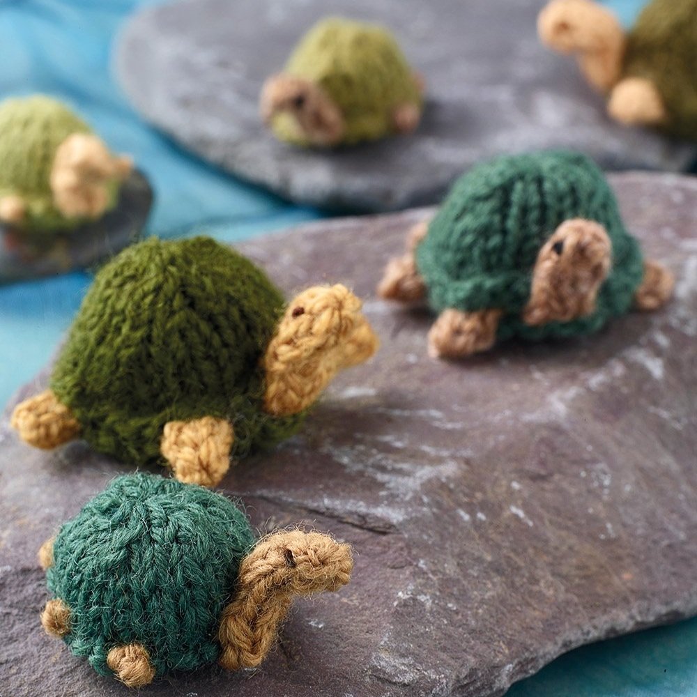 Knit a mini Safari by Sachiyo Ishi