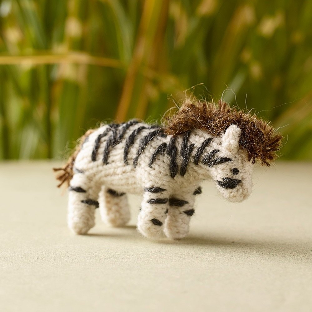 Knit a mini Safari by Sachiyo Ishi